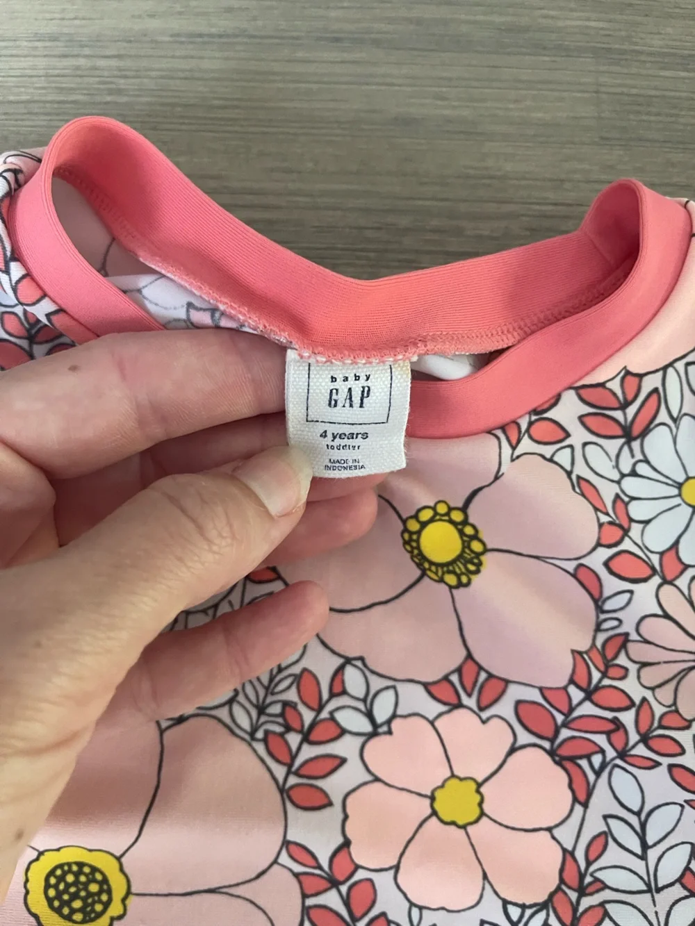 GAP Girls' Pink Floral Long Sleeve Rashguard Sz 4T Toddler Beach Cruise Pool